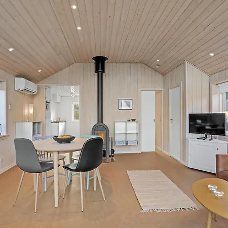 2 Bedroom In V