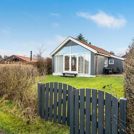 2 Bedroom In V